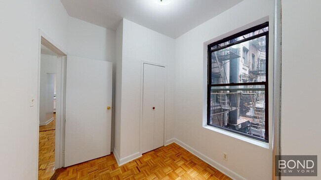 Foto del edificio - 369 Broome St