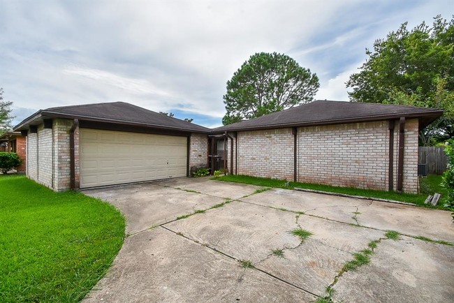 Building Photo - 17118 Quail Glen Dr