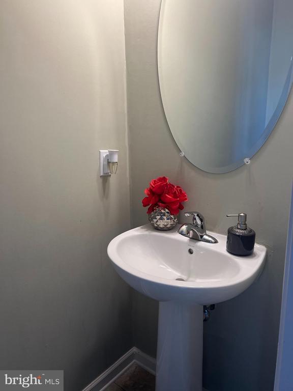 Foto del edificio - 3564 Maplewood Ct