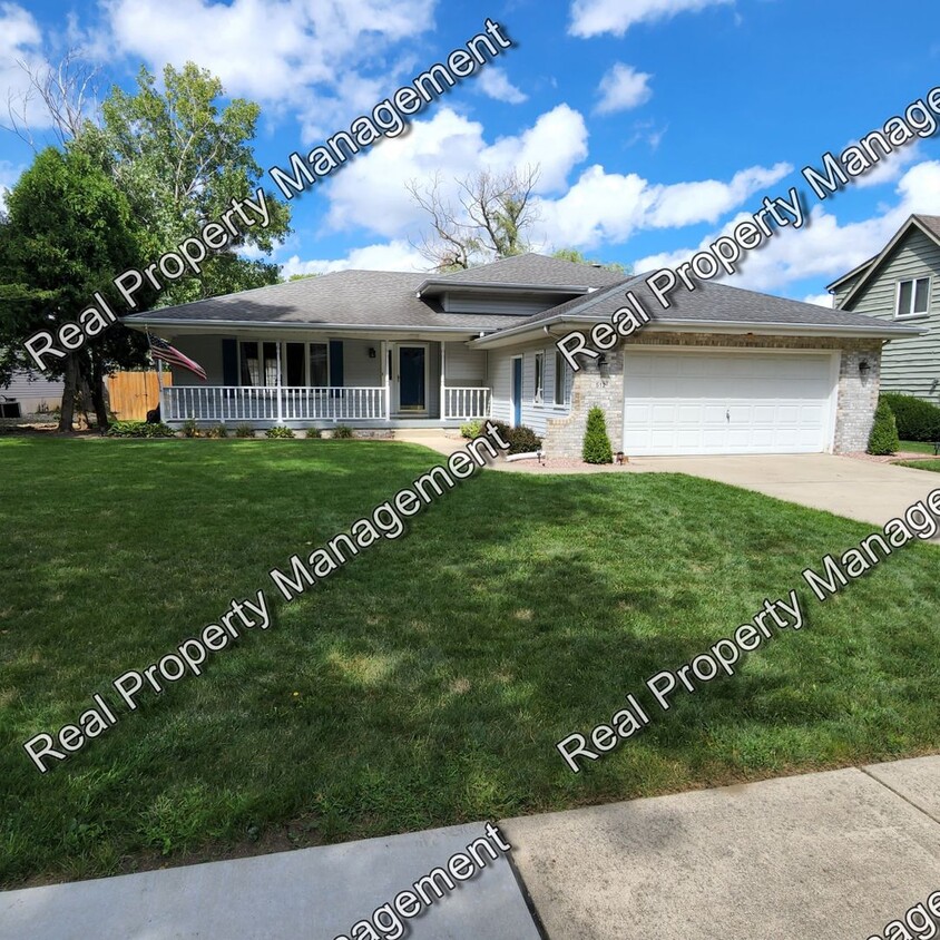 Primary Photo - Well Maintained Schererville Tri-Level