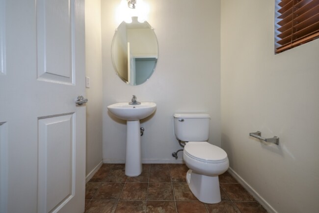 Building Photo - Tucson, AZ - Single-Family - $1,645.00