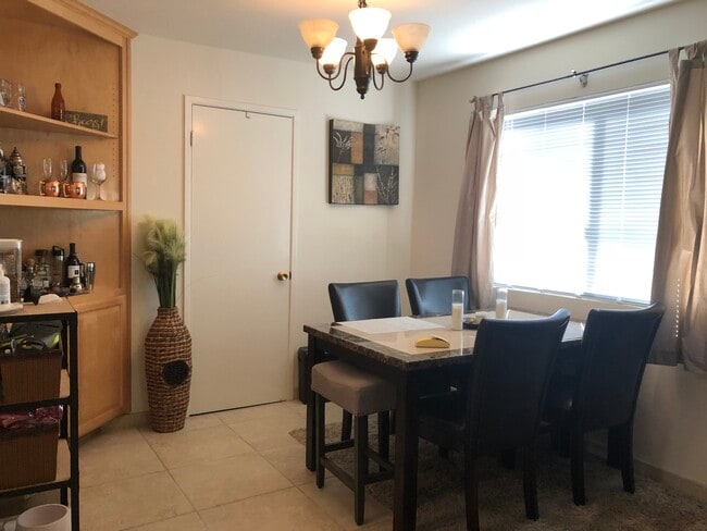 Foto del edificio - 1064 Fremont St