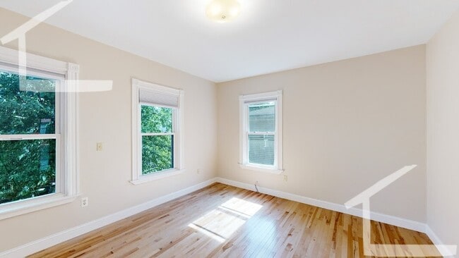 Building Photo - 45 Pratt St