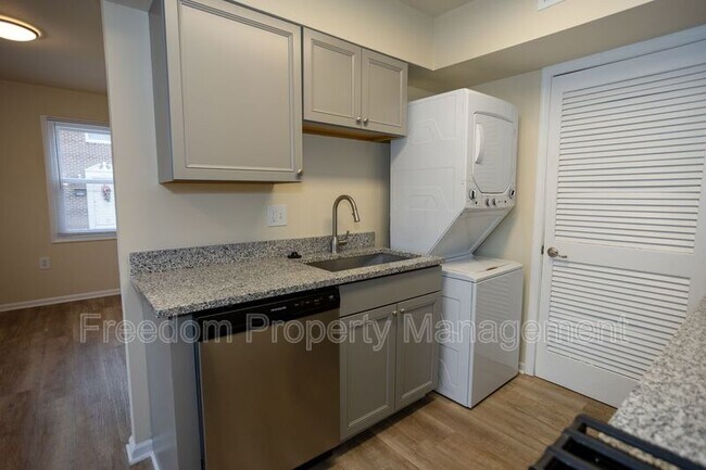 Building Photo - 8343 Irongate Way