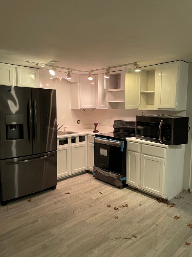 315 Richmond St, East Taunton, MA 02718 Townhouse for Rent in East