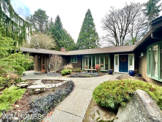 Foto del edificio - 4 br, 3.5 bath House - 8611 NE 26th Pl