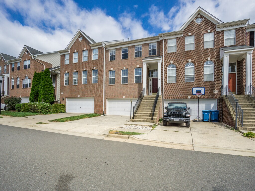 44302 Terrace, Ashburn, VA 20147 Townhome Rentals in Ashburn