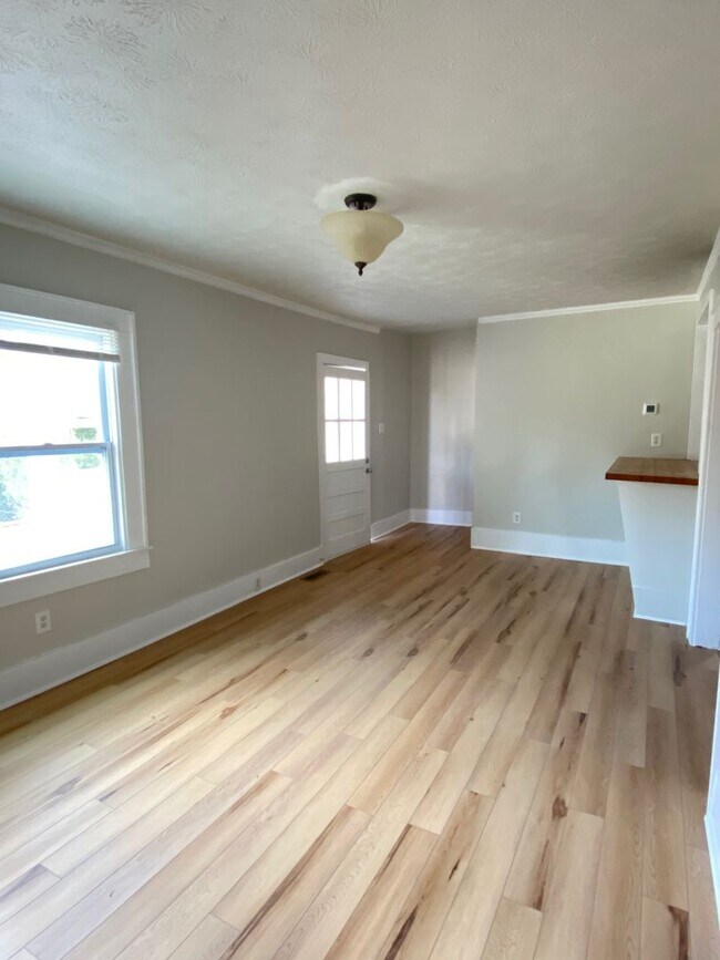 Foto del edificio - Adorable Oakley Cottage! One bedroom, one ...