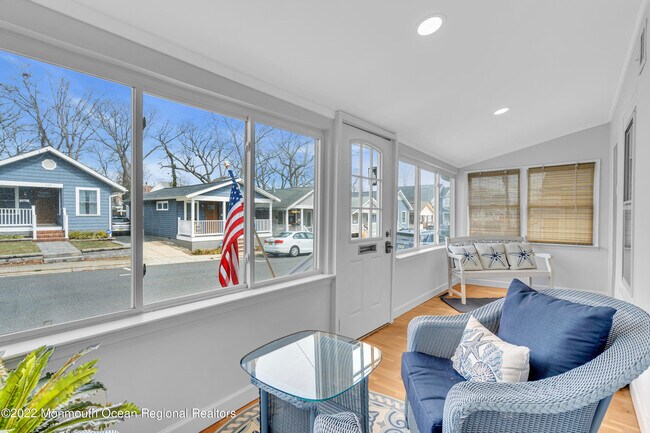 Foto del edificio - 629 Redmond Ave