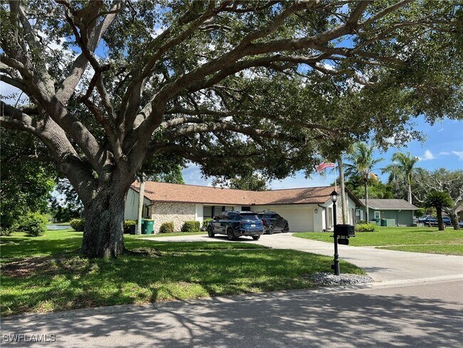 Building Photo - 1450 Nottingham Dr