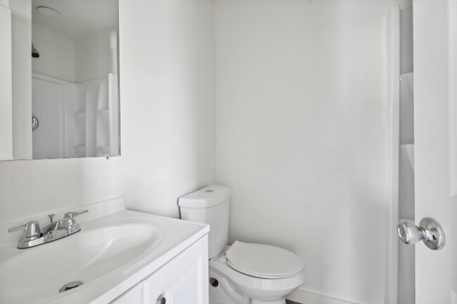 Building Photo - 4450 Gawain Dr