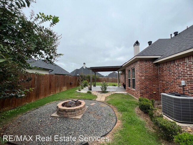 Building Photo - 4 br, 3 bath House - 6105 Kateland