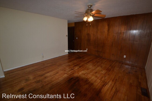 Building Photo - 3 br, 1 bath House - 1701 Newbrook Drive