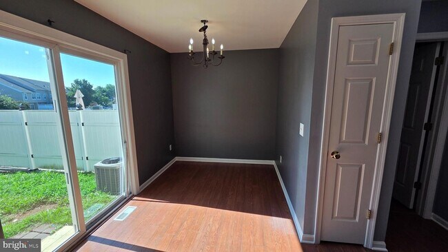 Foto del edificio - 131 Sunnyside Ln