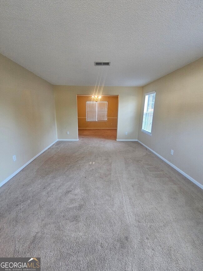 Building Photo - 4085 Soaring Dr