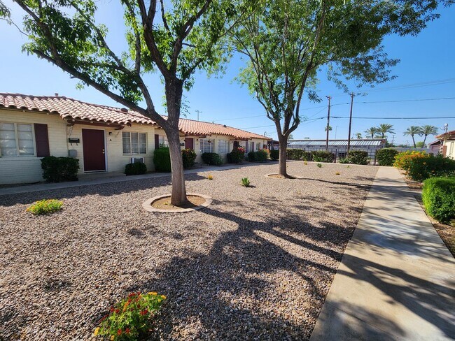 Foto del edificio - #1033-West Mulberry Drive LLC
