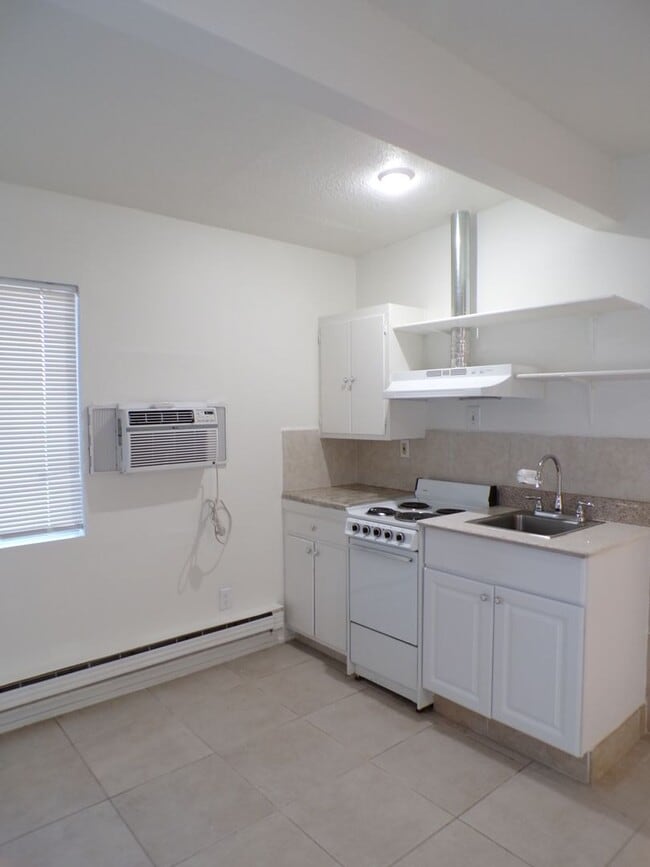 Building Photo - 6289 Smoketree Ave