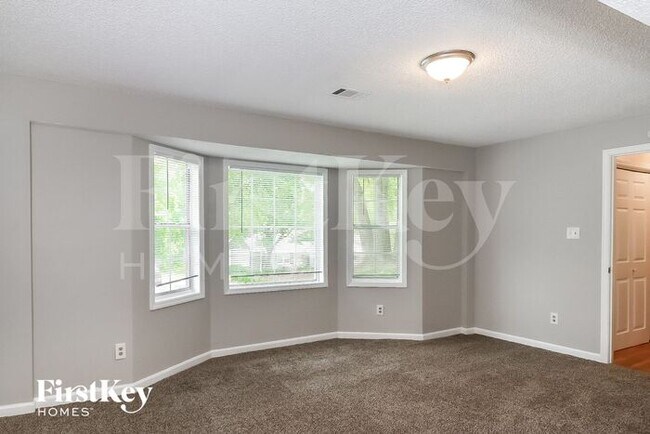 Foto del edificio - 860 Green Forest Dr
