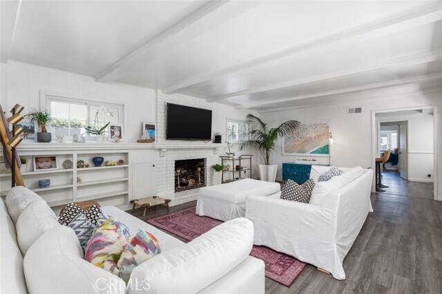 Building Photo - 111 Via Mentone