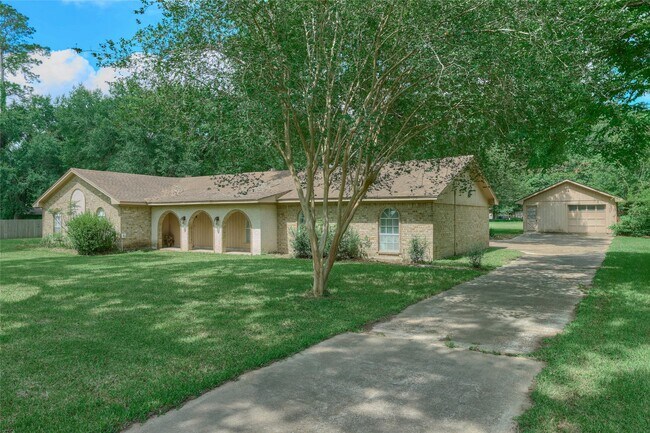 Building Photo - 24803 Lori Ln