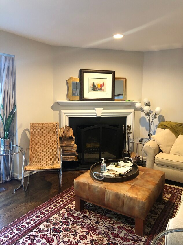 25 Buck N Ln, Haverford, PA 19041 Condo for Rent in Haverford, PA