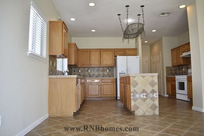 Foto del edificio - 6301 Bluebill Ct