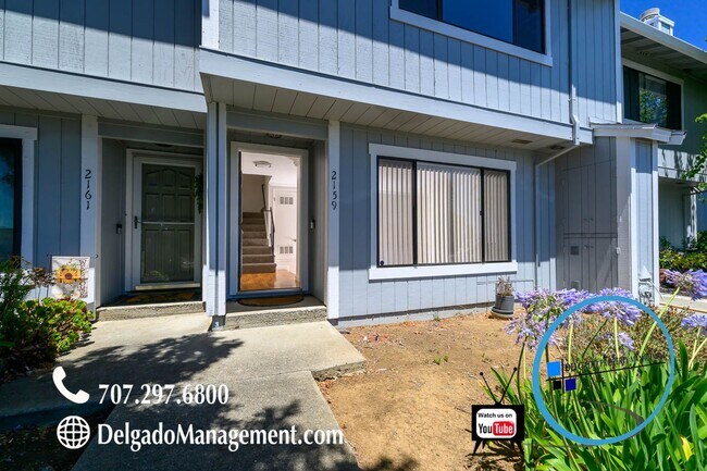 Building Photo - Benicia large townhouse available now!