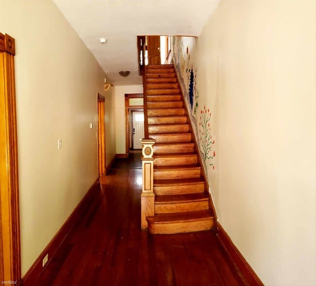 Building Photo - 5 br, 3.5 bath House - 2101 W Cary St