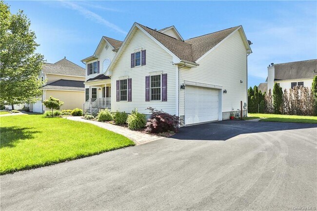 Building Photo - 2719 Colonial Dr