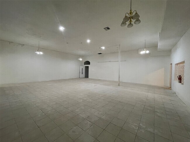 Foto del edificio - 2900 Luell St