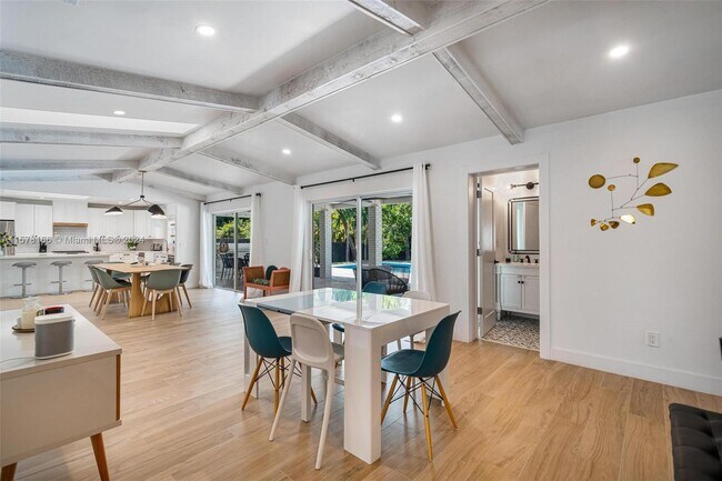 Building Photo - 6525 SW 49th St