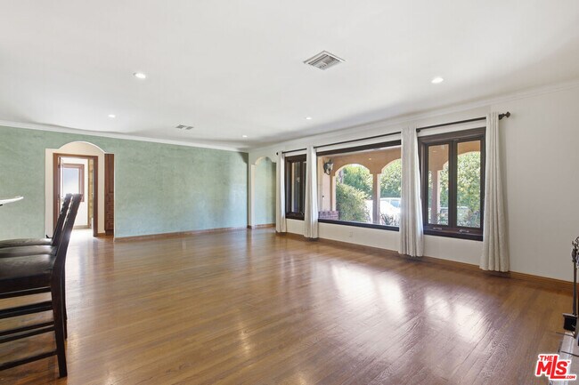 Foto del edificio - 13800 Erwin St