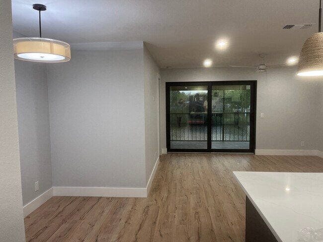 Photo - 662 Yardarm Dr Apartment