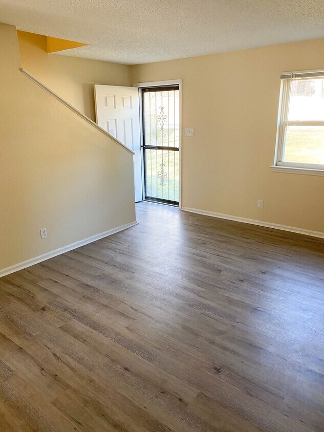 8913 Morris Manor Dr, Little Rock, AR 72204 Townhome Rentals in