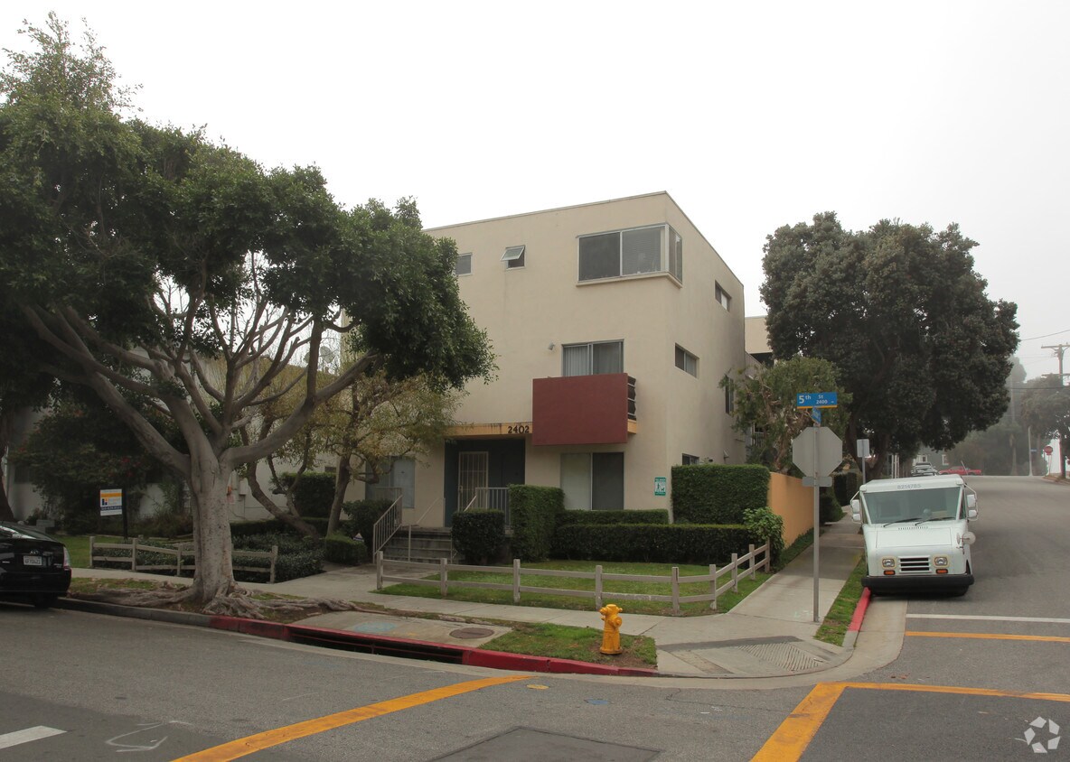 Primary Photo - 2402 5th St