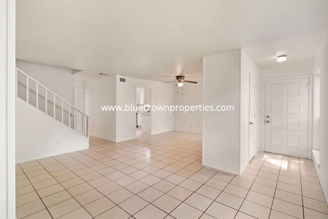 Foto del edificio - 4015 Ridgebrook Dr