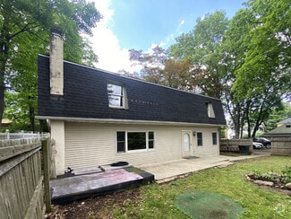 Building Photo - 318 Harrington Ave