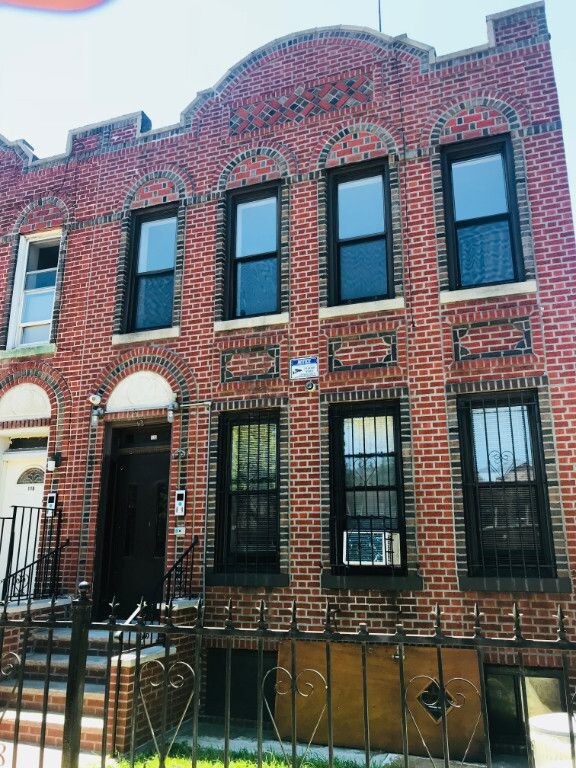 Primary Photo - 112 Rockaway Pkwy