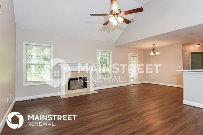 Building Photo - 3823 Refinement Way