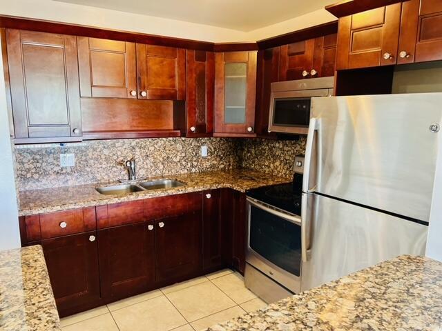 Foto del edificio - 500 Village Green Cir W