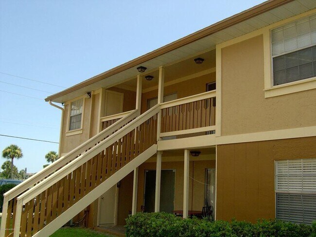 Building Photo - 133 Bristol Ct