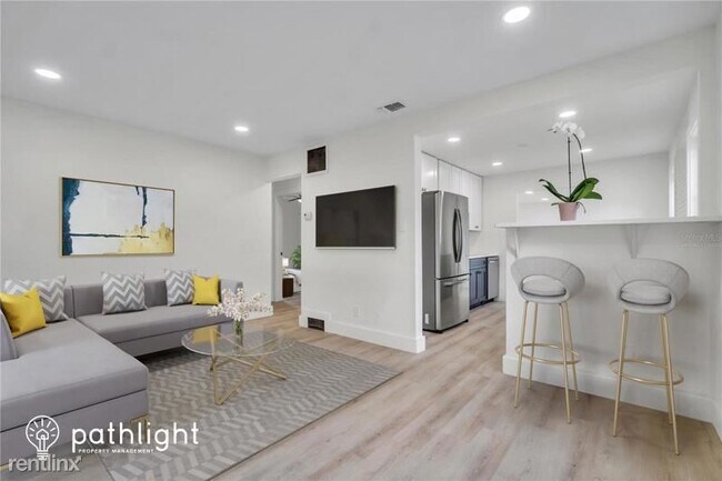 Foto del edificio - 3 br, 2 bath House - 3535 16Th Street N UNIT