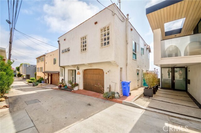 Primary Photo - 2609 Crest Dr