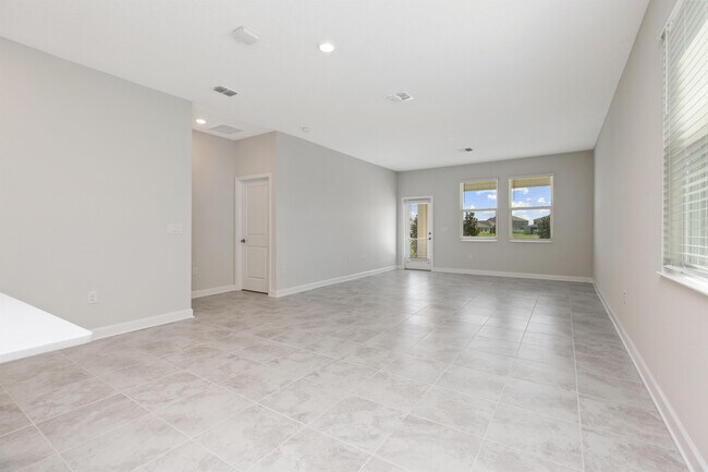 Building Photo - 4410 Seven Canyons Dr