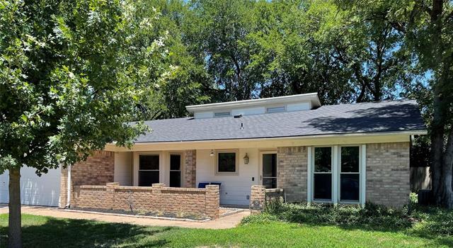 Building Photo - 2711 Sibley Dr