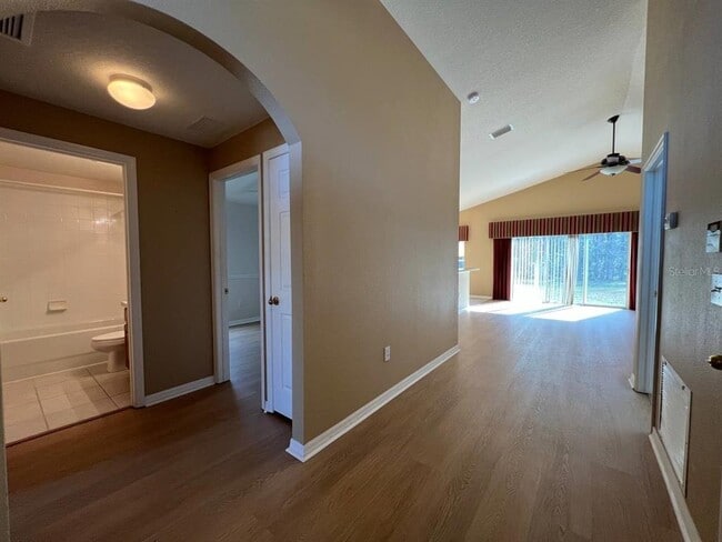 Foto del edificio - 5814 Sweet William Terrace