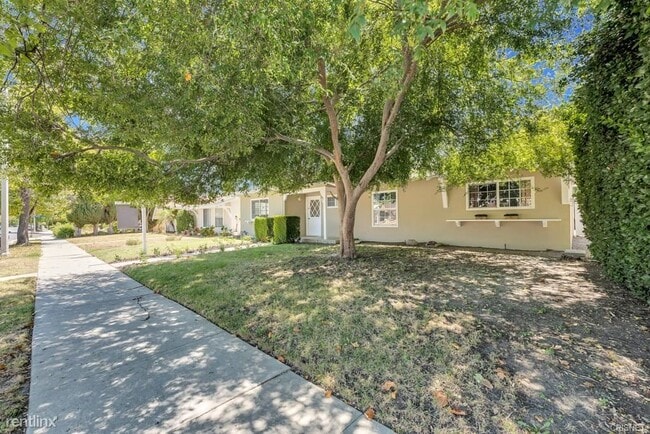 Building Photo - 3 br, 2 bath House - 24312 Vanowen St