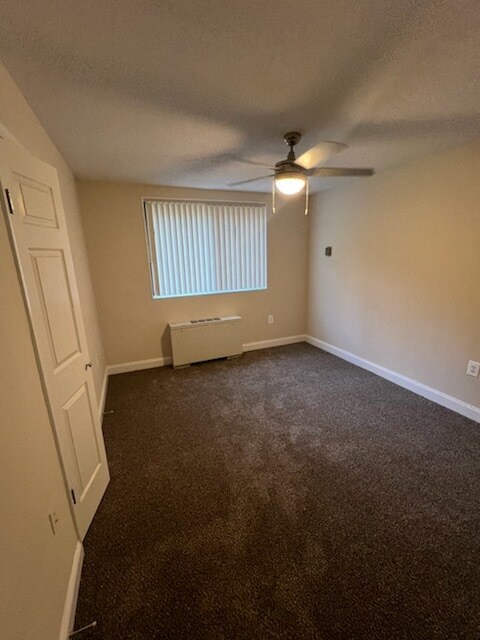 Interior Photo - Summit Hills