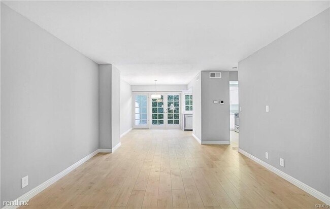 Building Photo - 3 br, 1.5 bath House - 2450 Vista Hogar