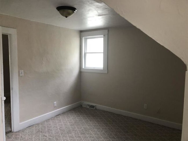 Foto del edificio - 527 W Grove St, Mishawaka, IN